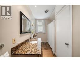 76 WILLIAM Street - 23