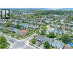 124 BLACKBURN Drive - 43
