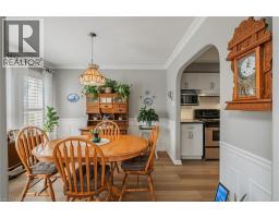 39 RUSSELL Crescent - 16