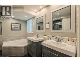39 RUSSELL Crescent - 23