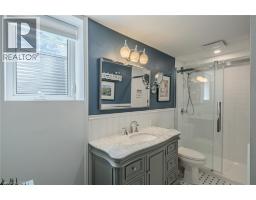 39 RUSSELL Crescent - 33