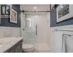 39 RUSSELL Crescent - 35