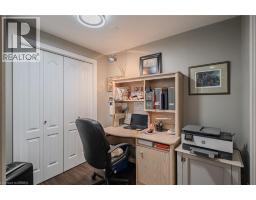 39 RUSSELL Crescent - 36