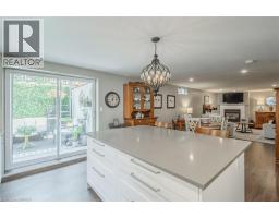 39 RUSSELL Crescent - 43