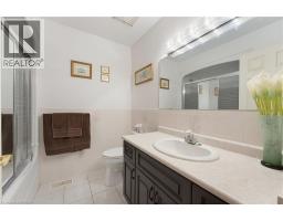 12 MACBRIDE Court - 31