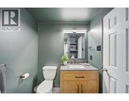 33 EDWARD Avenue - 33