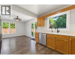 89 DUNDAS Street - 25
