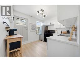 8 RUSSELL Street - 9