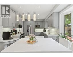 512 HAWTHORNE Crescent - 12