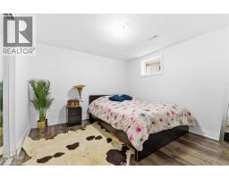 512 HAWTHORNE Crescent - 29
