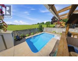 68 ALLENSGATE Drive - 40