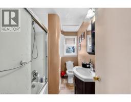 60 PARK Road N - 13