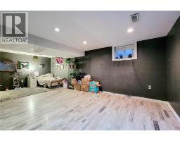 6 BAYLY Drive - 19