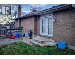 6 BAYLY Drive - 30