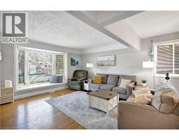 371 OTTAWA Street S - 8