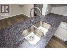 355 WELLINGTON Street - 34