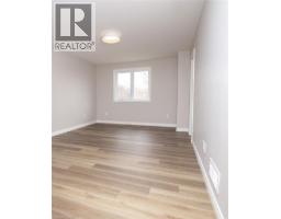 355 WELLINGTON Street - 44