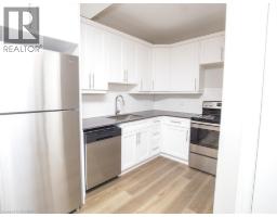 355 WELLINGTON Street - 8
