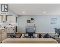4 DOWDEN Avenue - 11