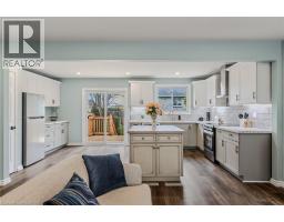 4 DOWDEN Avenue - 12