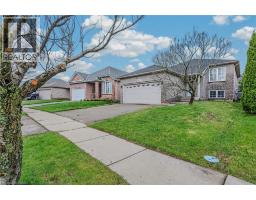 4 DOWDEN Avenue - 2