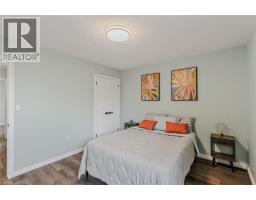 4 DOWDEN Avenue - 20