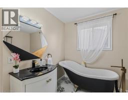 4 DOWDEN Avenue - 21