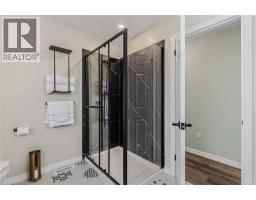4 DOWDEN Avenue - 22