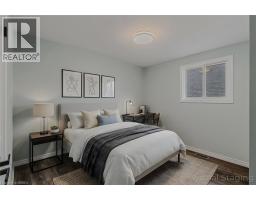 4 DOWDEN Avenue - 25