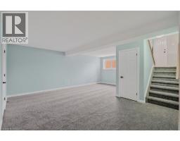 4 DOWDEN Avenue - 27