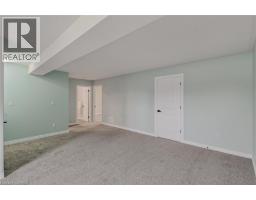4 DOWDEN Avenue - 30
