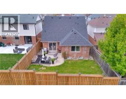 35 GAYDON Way - 39