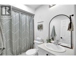 35 GAYDON Way - 40