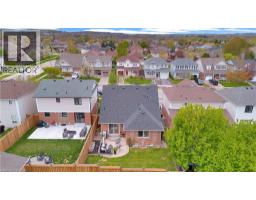 35 GAYDON Way - 44