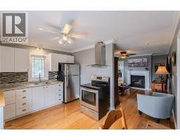 36 CRANDELL Avenue - 28