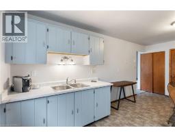 18 OAKHILL Drive UnitNo. 12B - 15