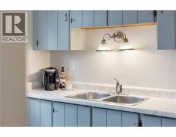 18 OAKHILL Drive UnitNo. 12B - 17