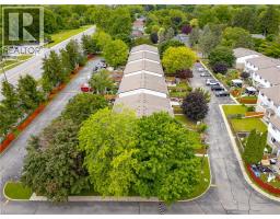 18 OAKHILL Drive UnitNo. 12B - 32