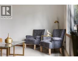 18 OAKHILL Drive UnitNo. 12B - 8
