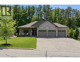 4 LYNNDALE Road - 1
