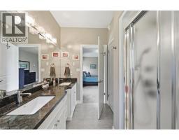4 LYNNDALE Road - 17