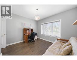 4 LYNNDALE Road - 19