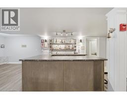 4 LYNNDALE Road - 29