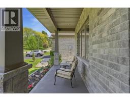 4 LYNNDALE Road - 4
