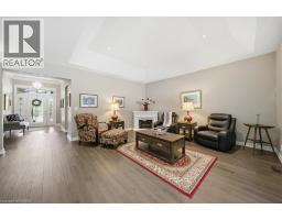 4 LYNNDALE Road - 8