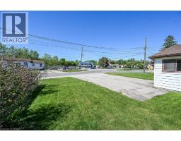 396 BROCK Street - 40