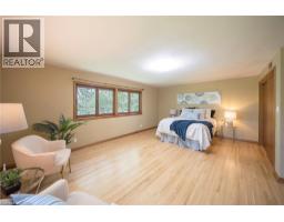 709 NELSON Street W - 36
