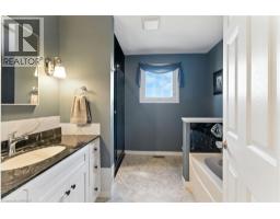 207 ROBINSON Road - 17