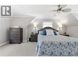 405 WELLINGTON Street N - 18
