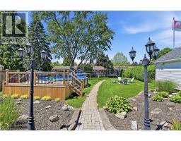 405 WELLINGTON Street N - 24